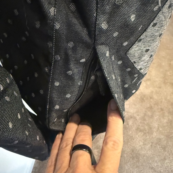 Ride Women's Ski/snowboard Jacket (Like New) - Picture 7 of 14